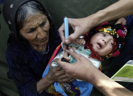 Ταλιμπάν σκότωσαν πέντε Πακιστανούς που εμβολίαζαν πολίτες