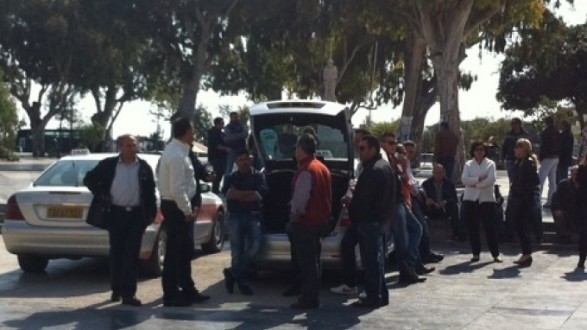 Διαμαρτυρία ιδιοκτητών ταξί στο Ηράκλειο