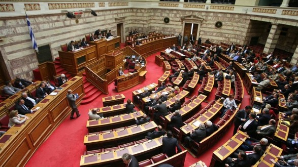 Υπερψηφίστηκε το νομοσχέδιο για τις συνταξιοδοτικές διατάξεις