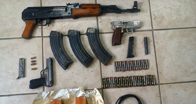 Όπλα και σφαίρες εντόπισε η αστυνομία στο Ηράκλειο
