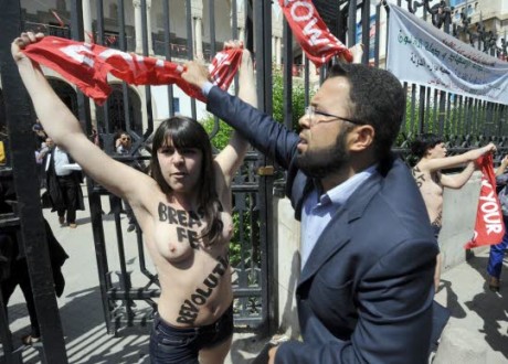 Απελευθερώθηκαν τρεις ακτιβίστριες της FEMEN στην Τυνησία