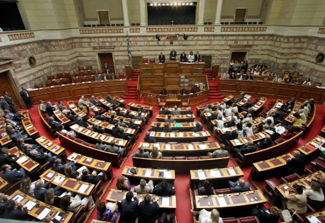 Υπερψηφίστηκε το νομοσχέδιο για «ενήμερους» δανειολήπτες