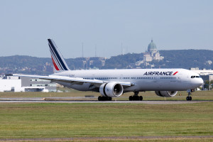 Εκκένωση αεροσκάφους της Air France λόγω... βόμβας