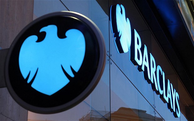 Barclays: Η οικονομία της Ελλάδας βελτιώνεται