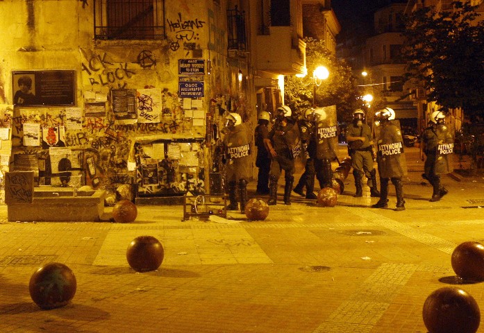 Δύο συλλήψεις αντιεξουσιαστών σε Αθήνα και Θεσσαλονίκη
