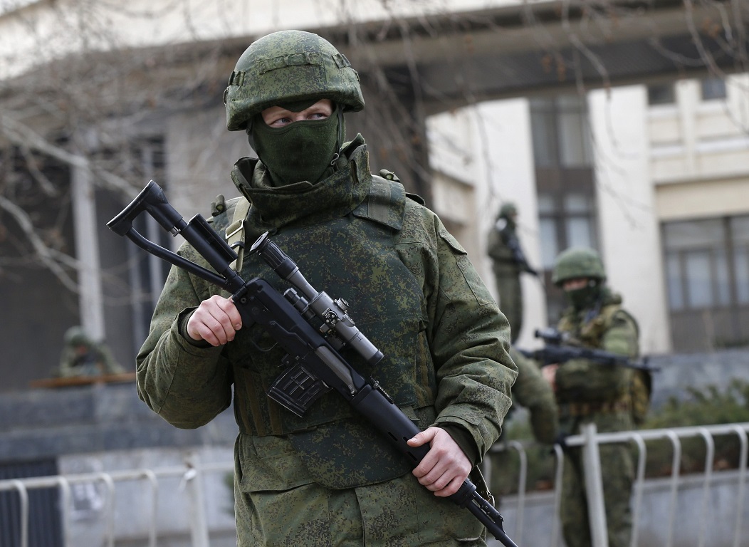 Ρώσοι στρατιώτες άνοιξαν πυρ στην Κριμαία