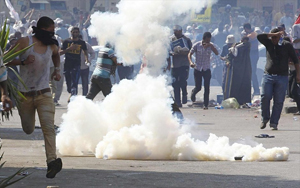 Δακρυγόνα εναντίον υποστηρικτών του Μόρσι