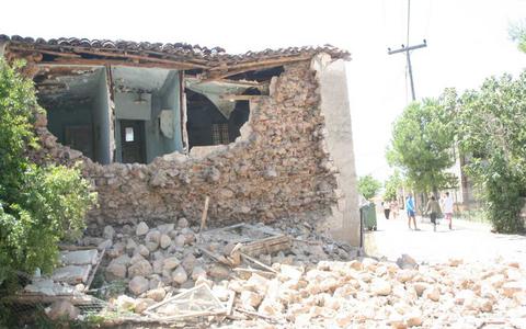Δεκάδες «κόκκινα» σπίτια μετά το σεισμό στη Φθιώτιδα