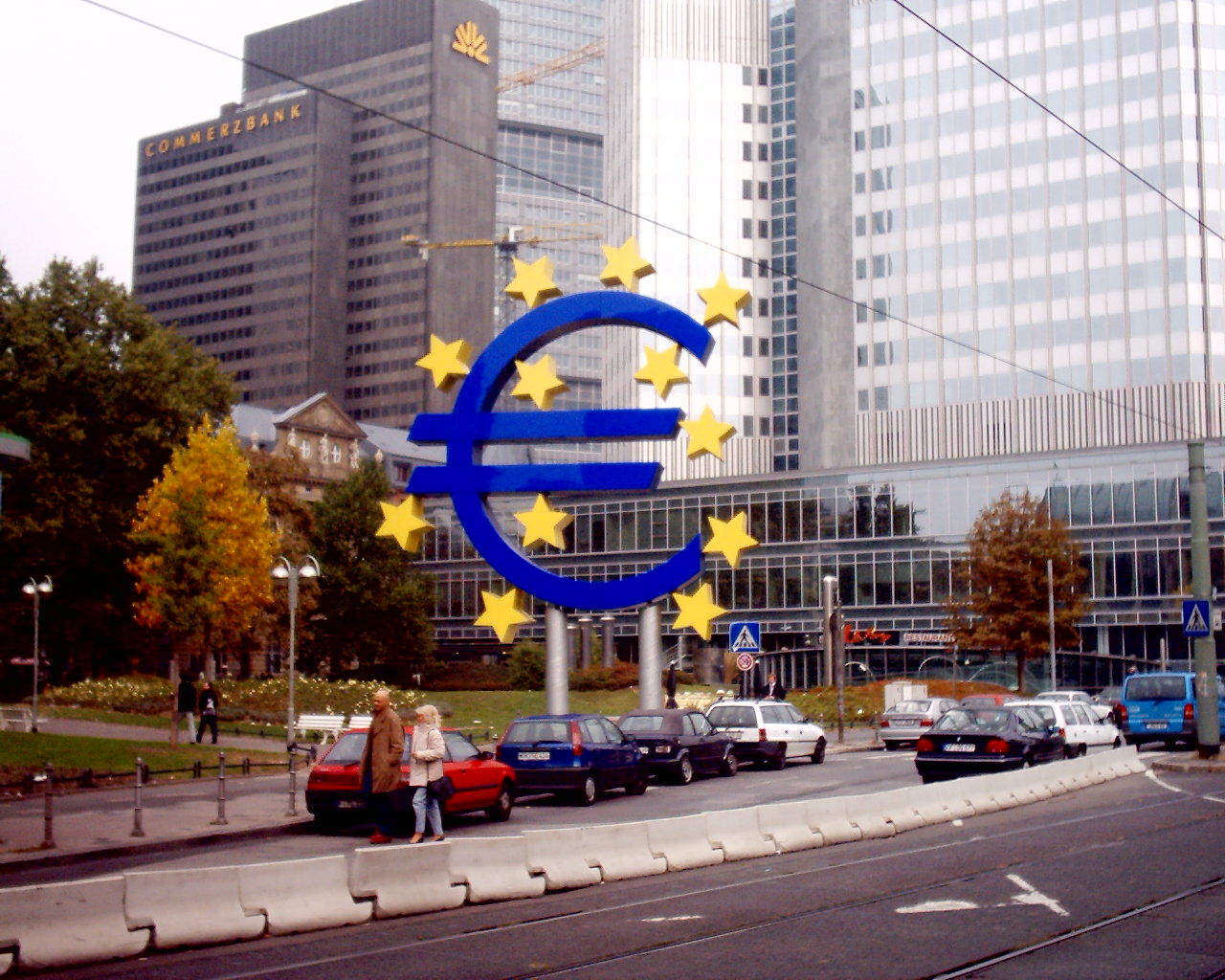Δυνατή αλλά δύσκολη η απευθείας αγορά αξιογράφων από την ΕΚΤ