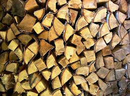 Δύο τόνοι επικίνδυνης ξυλείας κυκλοφορούν στην αγορά