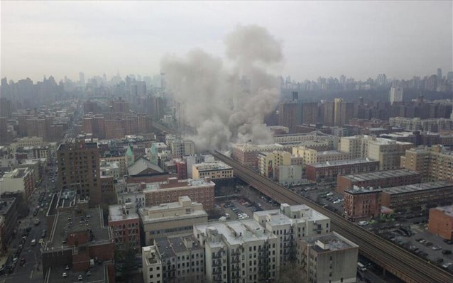 Τρόμος στη Νέα Υόρκη από έκρηξη και κατάρρευση κτιρίου